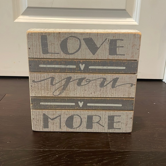 NEW Boxed Sign - Picture 1 of 3